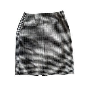T Tahari Houndstooth skirt size 4